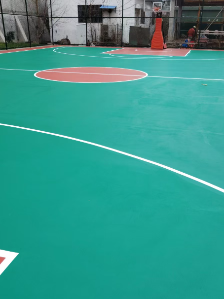 珙县 球场长期使用易出现地面开裂